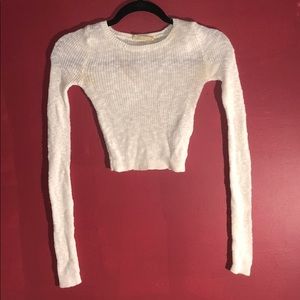 hollister cream crop top sweater